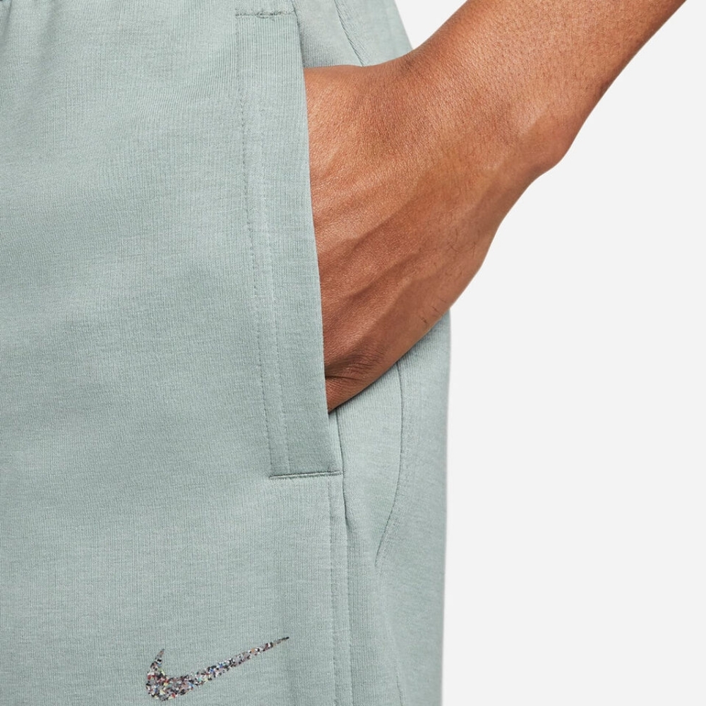 New Nike Yoga Set - Picture 4 of 9